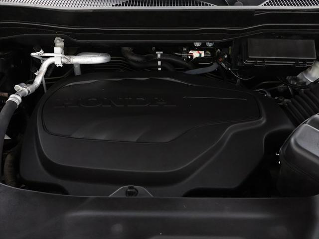 Photo of 2022 Crystal Black Pearl Honda Passport