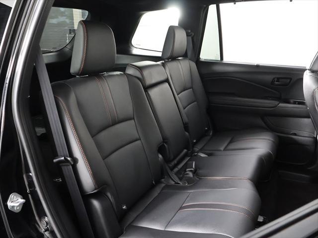 Photo of 2022 Crystal Black Pearl Honda Passport