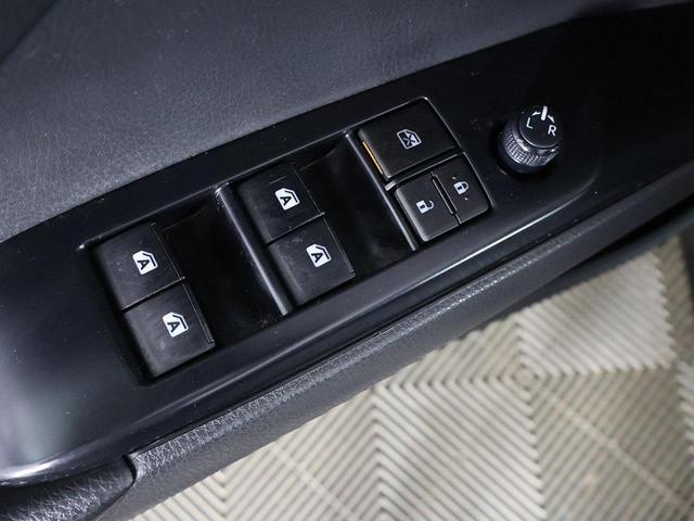 Photo of 2020 Midnight Black Metallic Toyota Camry
