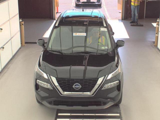 Photo of 2023 Super Black Nissan Rogue