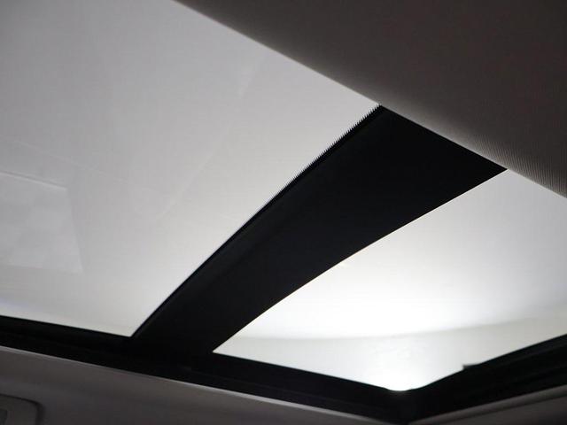 Photo of 2025 Black Diamond/Alloy Silver Roof Mitsubishi Outlander PHEV
