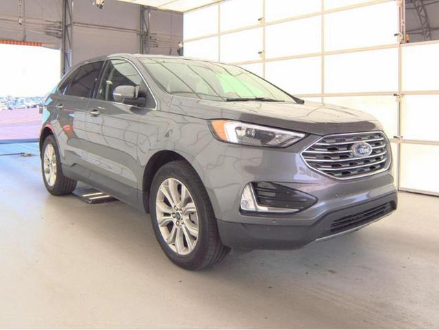 Photo of 2024 Gray Metallic Ford Edge