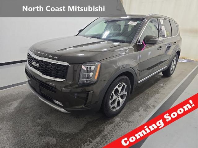 Photo of 2022 Black Copper Kia Telluride