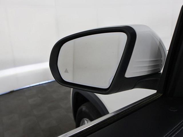 Photo of 2021 White Mercedes-Benz GLB 250
