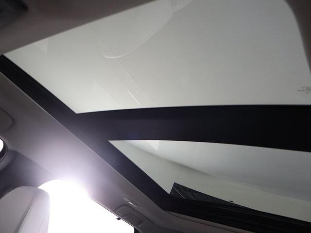Photo of 2025 Black Diamond/Alloy Silver Roof Mitsubishi Outlander PHEV