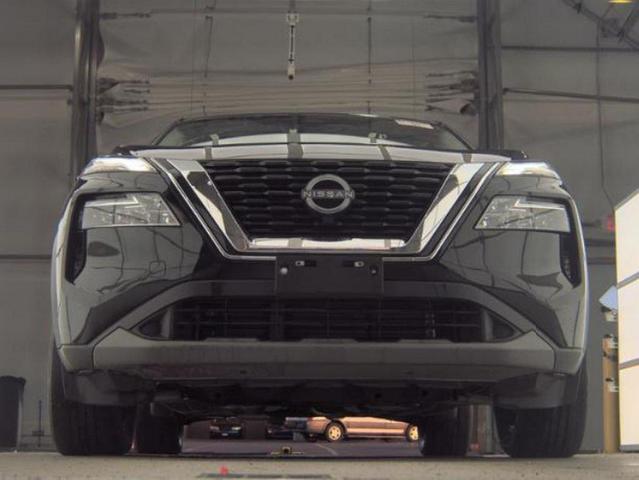 Photo of 2023 Super Black Nissan Rogue