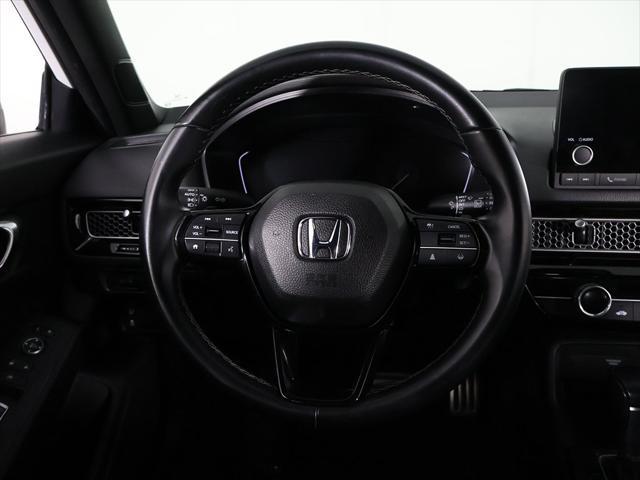 Photo of 2022 Platinum White Pearl Honda Civic