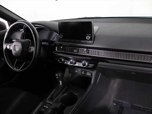 Photo of 2022 Platinum White Pearl Honda Civic