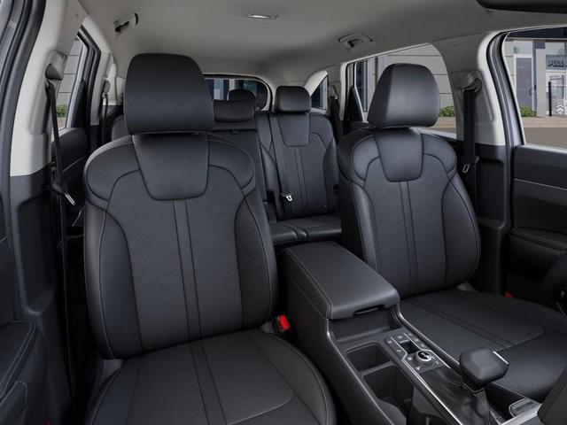 Photo of 2025 Glacial White Pearl Kia Sorento