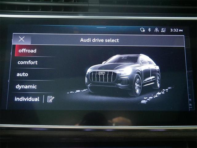Photo of 2021 Glacier White Metallic Audi Q8