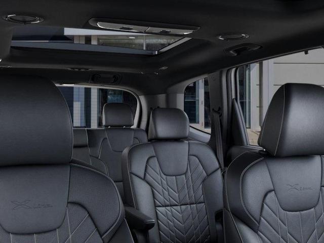 Photo of 2025 Glacial White Pearl Kia Telluride