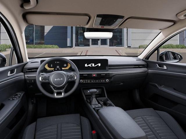 Photo of 2025 Aurora Black Pearl Kia K5