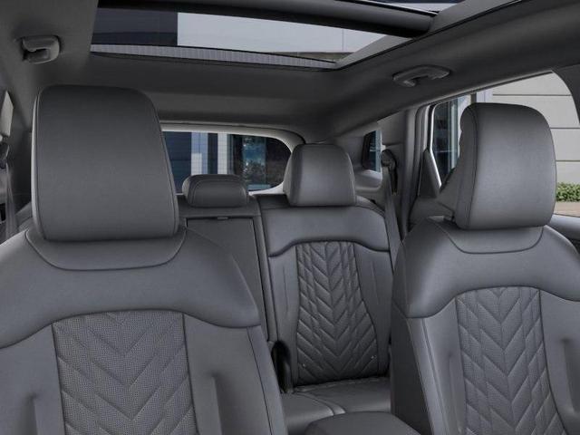 Photo of 2025 Glacial White Pearl Kia Sportage