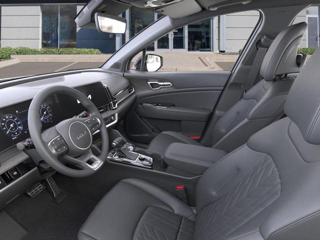 Photo of 2025 Glacial White Pearl Kia Sportage