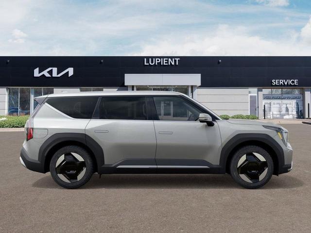 Photo of 2026 Ivory Silver Kia EV9