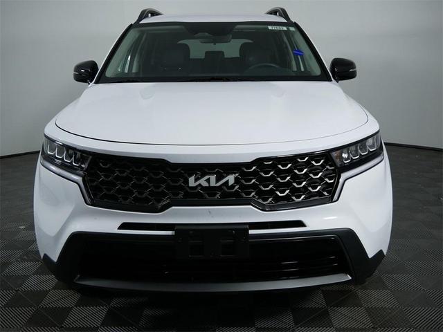 Photo of 2022 Glacial White Pearl Kia Sorento