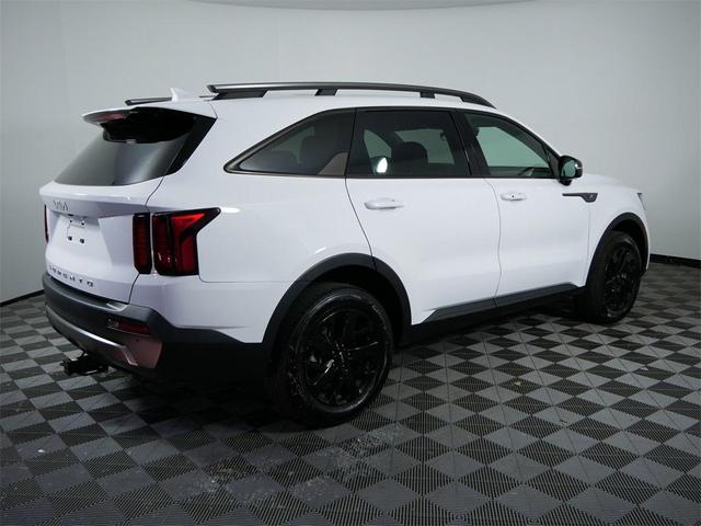 Photo of 2022 Glacial White Pearl Kia Sorento