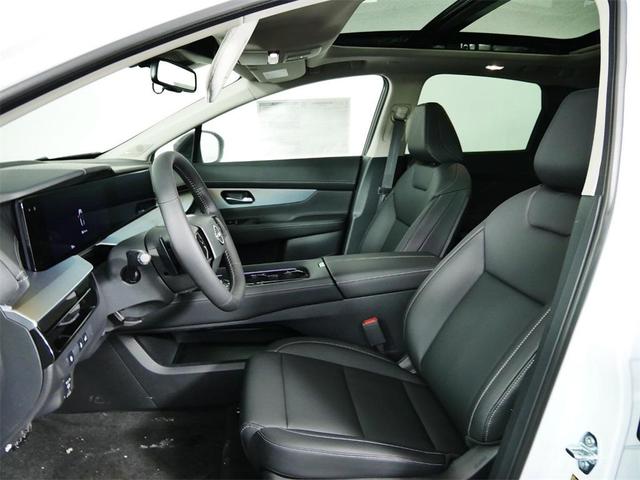 Photo of 2025 Everest White P Nissan Murano