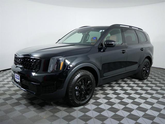 Photo of 2025 Ebony Black Kia Telluride