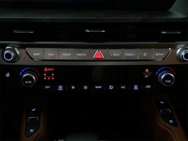Photo of 2025 Ebony Black Kia Telluride