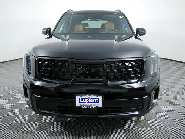 Photo of 2025 Ebony Black Kia Telluride