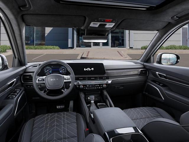 Photo of 2025 Wolf Gray Kia Telluride