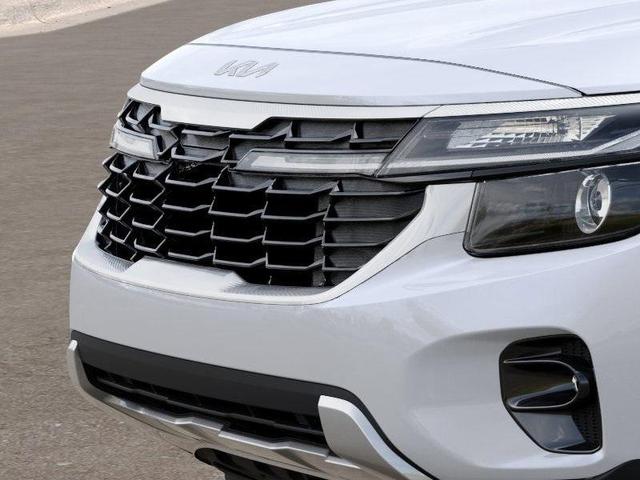 Photo of 2026 Snow White Pearl Kia Seltos