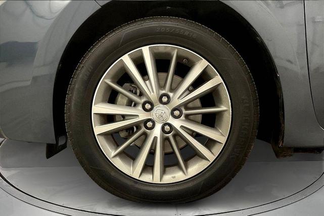 Photo of 2015 Slate Metallic Toyota Corolla