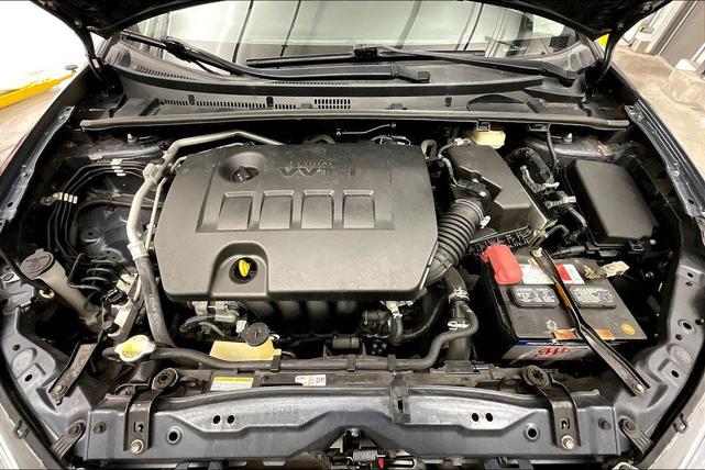 Photo of 2015 Slate Metallic Toyota Corolla