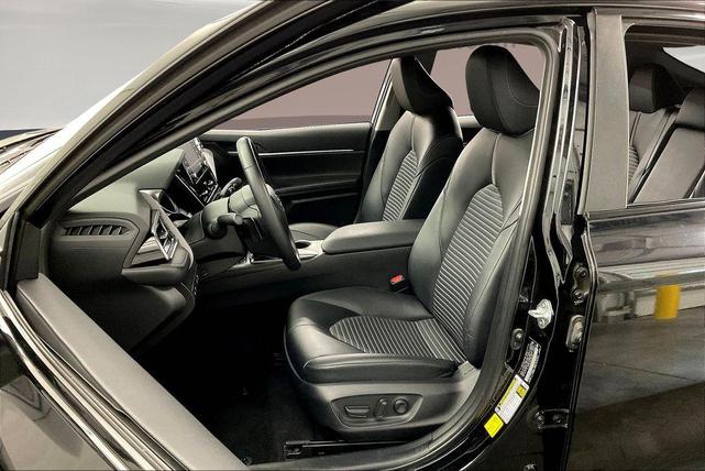 Photo of 2023 Midnight Black Metallic Toyota Camry