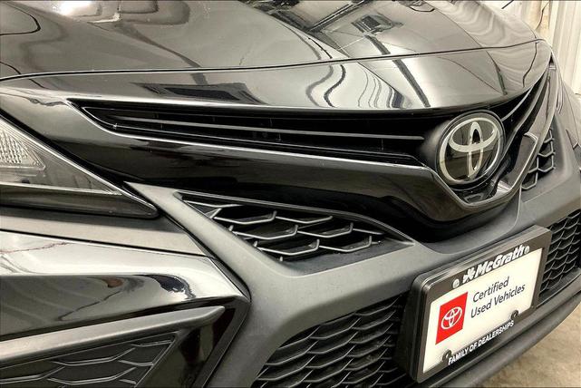 Photo of 2023 Midnight Black Metallic Toyota Camry