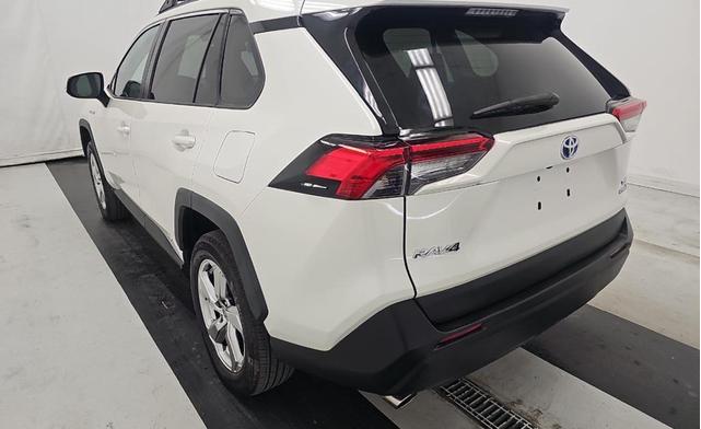 Photo of 2021 Blizzard Pearl Toyota RAV4 Hybrid