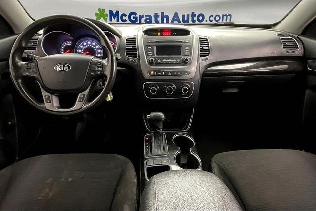 Photo of 2014 Ebony Black Kia Sorento