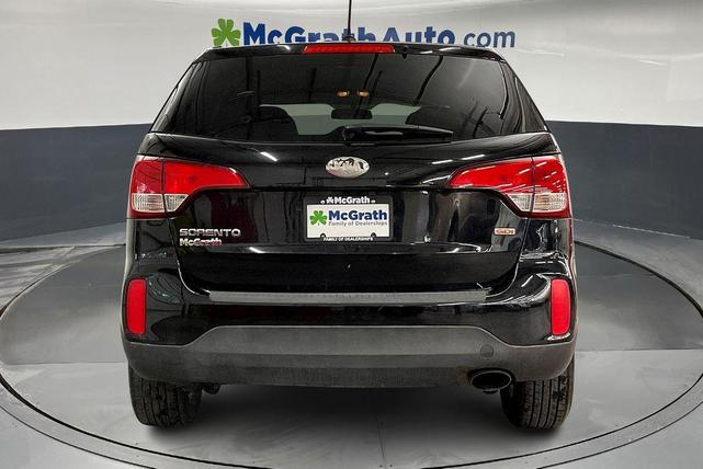 Photo of 2014 Ebony Black Kia Sorento