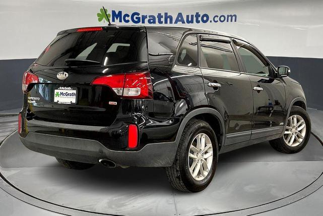 Photo of 2014 Ebony Black Kia Sorento