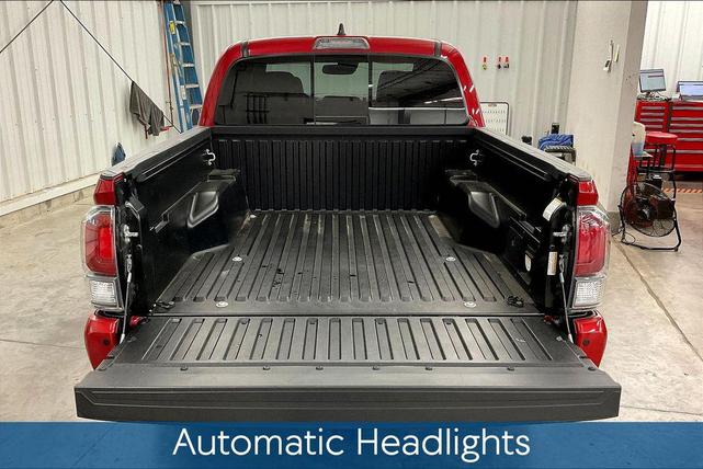 Photo of 2022 Barcelona Red Metallic Toyota Tacoma
