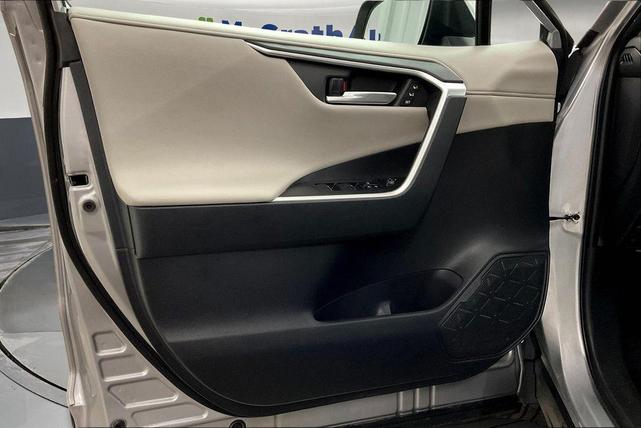 Photo of 2023 Silver Sky Metallic Toyota RAV4