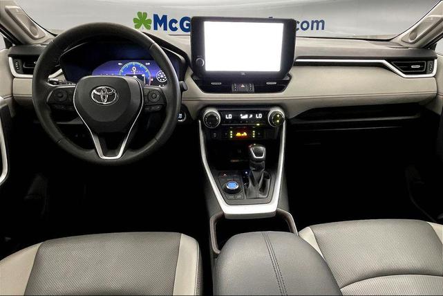 Photo of 2023 Silver Sky Metallic Toyota RAV4