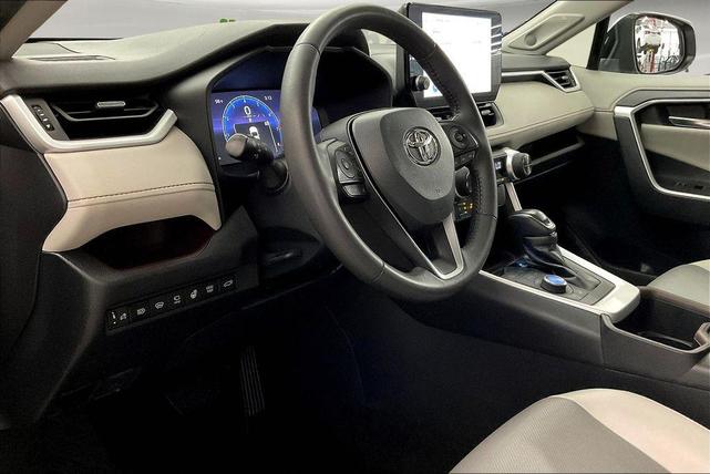 Photo of 2023 Silver Sky Metallic Toyota RAV4