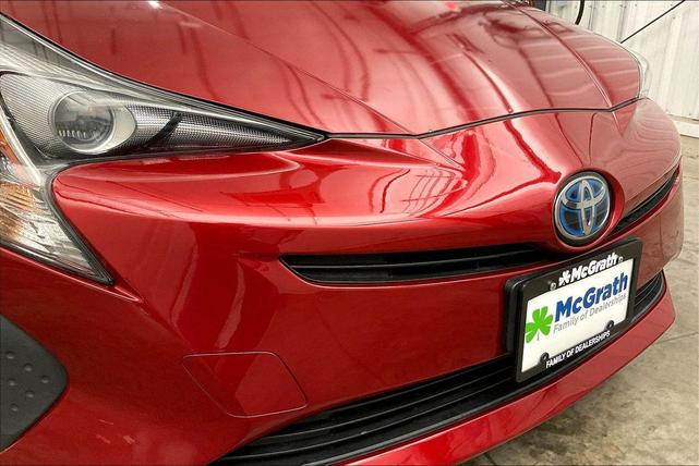 Photo of 2016 Hypersonic Red Toyota Prius