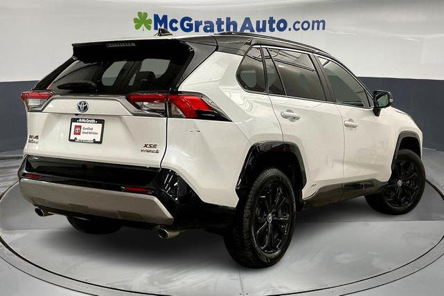 Photo of 2023 White Toyota RAV4 Hybrid