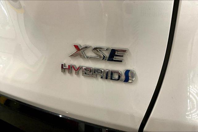 Photo of 2023 White Toyota RAV4 Hybrid