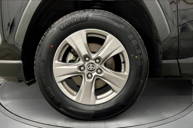 Photo of 2024 Midnight Black Metallic Toyota RAV4
