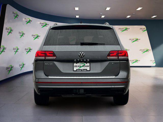 Photo of 2023 Platinum Gray Volkswagen Atlas