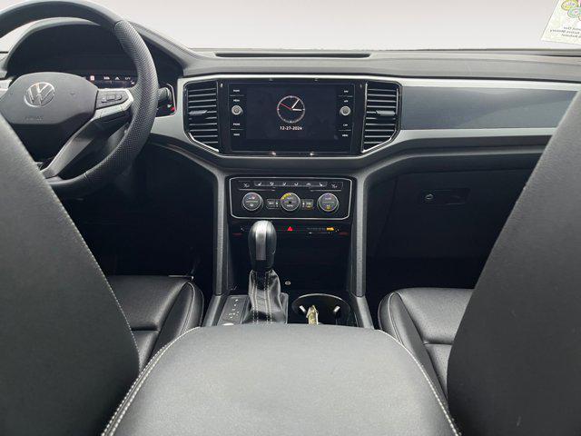 Photo of 2023 Platinum Gray Volkswagen Atlas