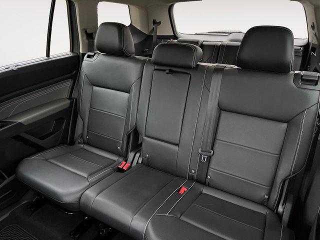 Photo of 2023 Platinum Gray Volkswagen Atlas