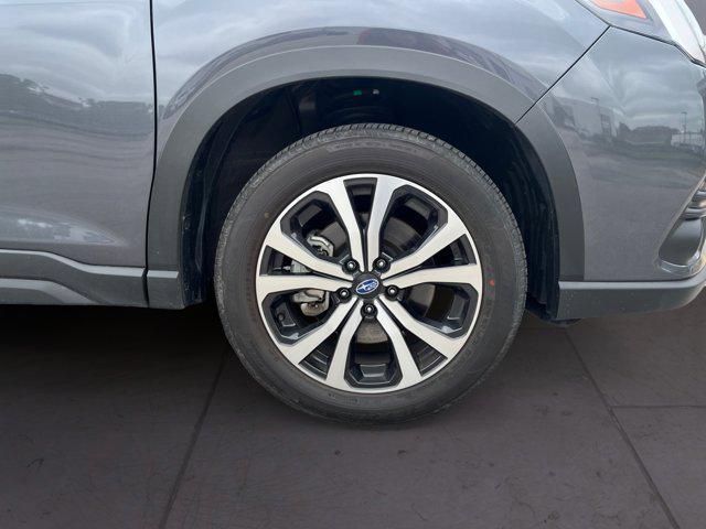 Photo of 2024 Magnetite Gray Metallic Subaru Forester