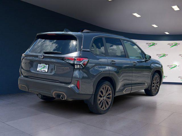 Photo of 2025 Magnetite Gray Metallic Subaru Forester