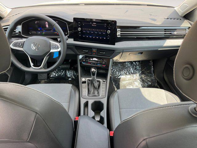 Photo of 2025 Platinum Gray Volkswagen Jetta