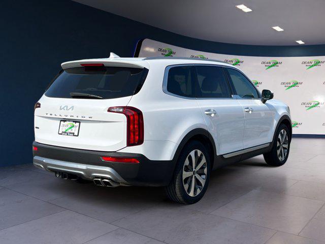 Photo of 2022 Glacial White Pearl Kia Telluride